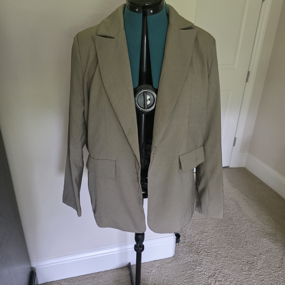 Classic Tan Women's Blazer